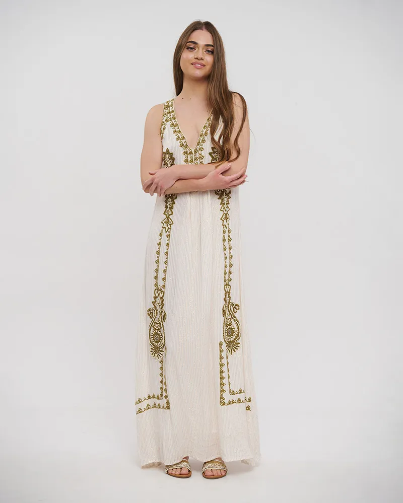 ΦΟΡΕΜΑ ΜΑΚΡΥ ΑΜΑΝΙΚΟ ΣΕ ΛΕΥΚΟ ΧΡΩΜΑ ΜΕ ΧΡΥΣΕΣ ΛΕΠΤΟΜΕΡΕΙΕΣ ONE SIZE (100% RAYON)
