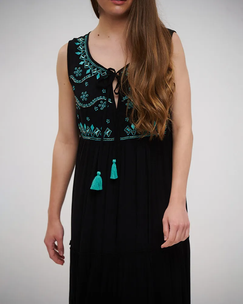 ΦΟΡΕΜΑ ΜΑΚΡΥ ΑΜΑΝΙΚΟ ΜΑΥΡΟ ΜΕ ΓΑΛΑΖΙΕΣ ΛΕΠΤΟΜΕΡΕΙΕΣ ONE SIZE (100%RAYON)