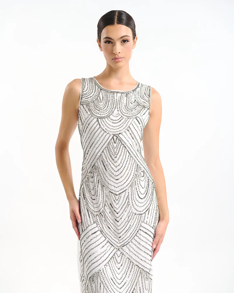 ΦΟΡΕΜΑ ΜΑΚΡΥ ΑΜΑΝΙΚΟ ΜΕ ΣΕ ΛΕΥΚΟ ΧΡΩΜΑ ΜΕ ΑΣΗΜΙ ΛΕΠΤΟΜΕΡΕΙΕΣ ONE SIZE (100% POLYESTER)