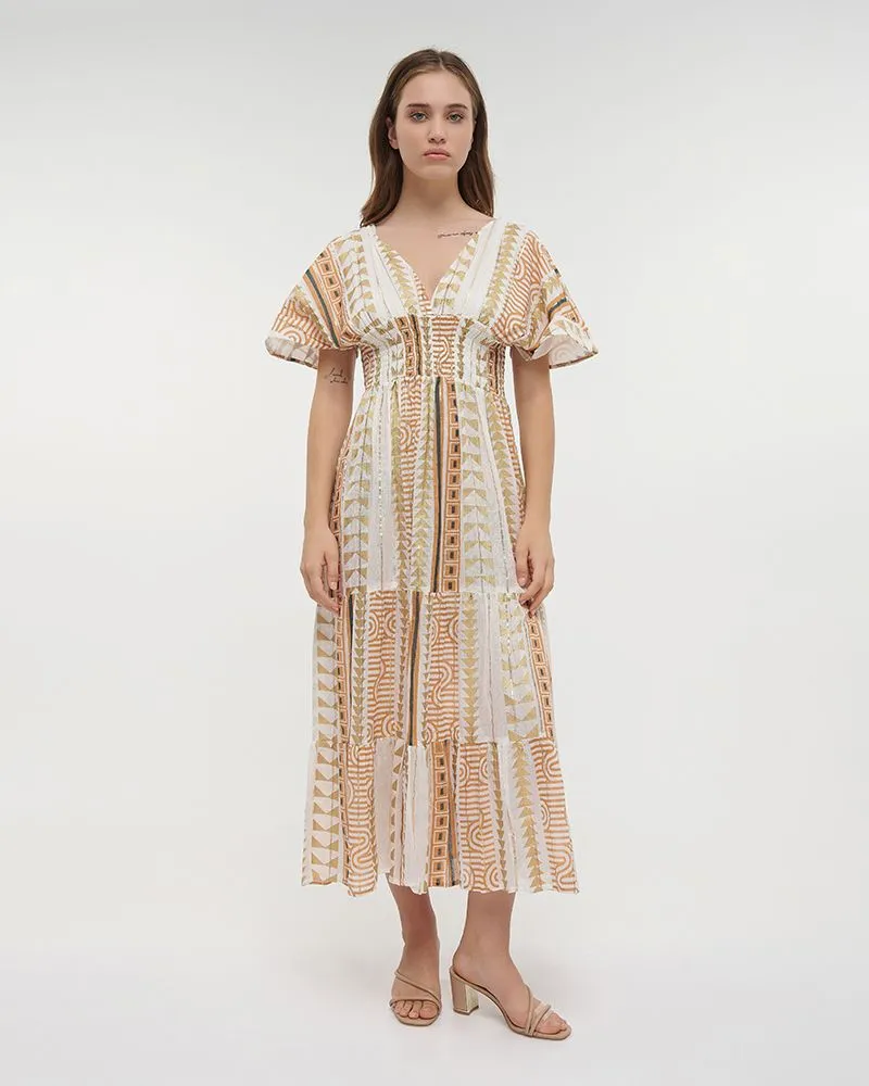 ΦΟΡΕΜΑ ΜΑΚΡΥ ΜΕ 3/4 ΜΑΝΙΚΙ ΣΕ ΛΕΥΚΟ/ΜΠΕΖ ΧΡΩΜΑ ΚΑΙ LUREX ONE SIZE (100% VISCOSE LUREX CREPE)