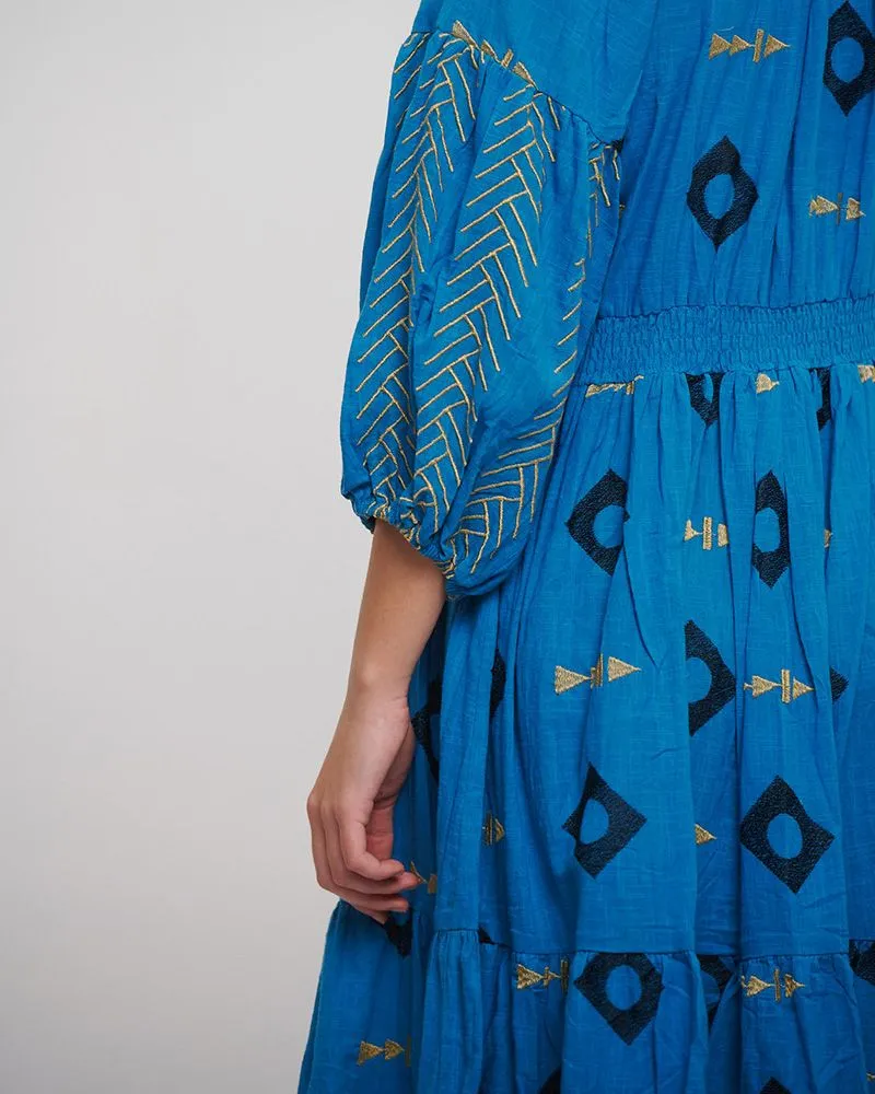 ΦΟΡΕΜΑ ΚΟΝΤΟ ΜΕ ΜΑΚΡΥ ΜΑΝΙΚΙ ΜΠΛΕ ΜΕ ΚΕΝΤΗΤΕΣ ΛΕΠΤΟΜΕΡΕΙΕΣ ONE SIZE ( 100% COTTON)