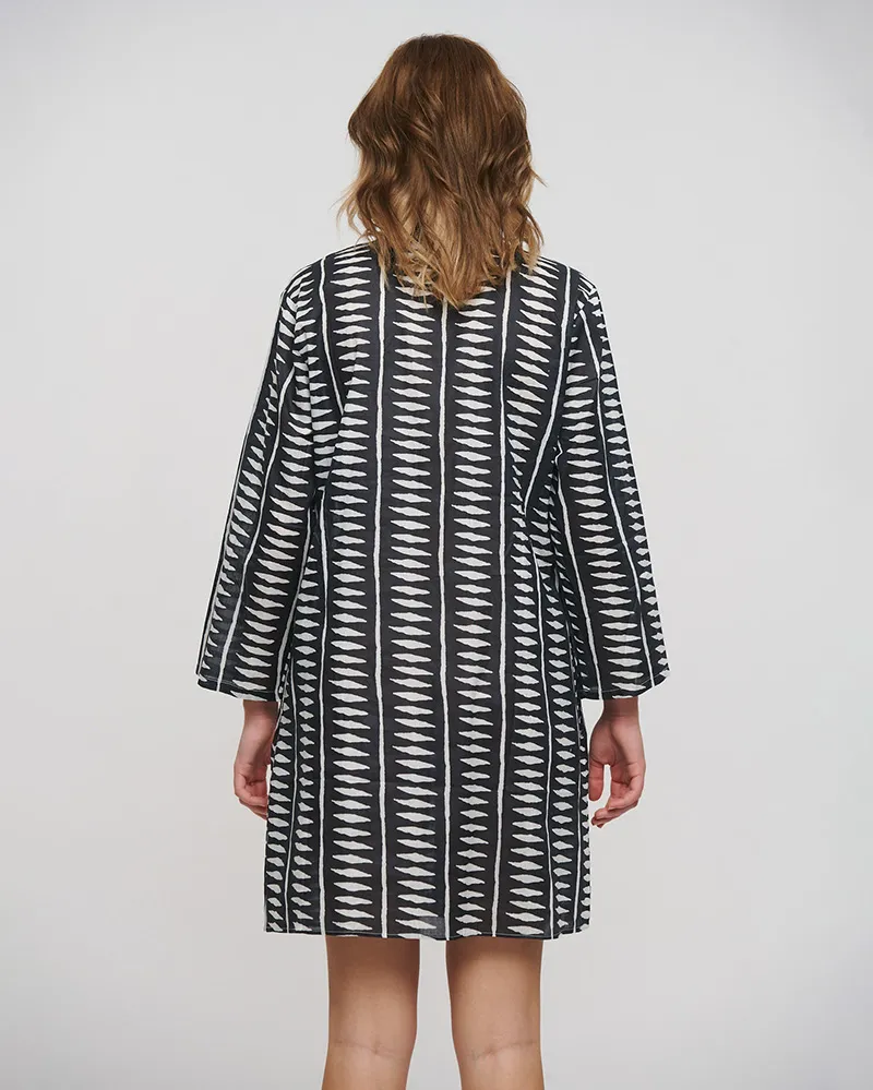 ΠΟΥΚΑΜΙΣΑ ΚΟΝΤΗ ΜΕ ΜΑΚΡΥ ΜΑΝΙΚΙ ΑΣΠΡΟΜΑΥΡΗ ONE SIZE (100% COTTON)