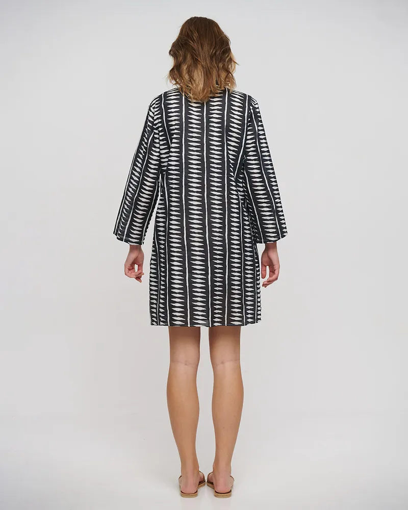 ΠΟΥΚΑΜΙΣΑ ΚΟΝΤΗ ΜΕ ΜΑΚΡΥ ΜΑΝΙΚΙ ΑΣΠΡΟΜΑΥΡΗ ONE SIZE (100% COTTON)