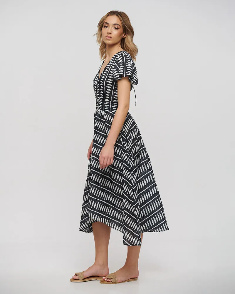 ΦΟΡΕΜΑ ΚΟΝΤΟ ΜΕ ΑΝΟΙΓΜΑ ΣΤΗ ΠΛΑΤΗ ΑΣΠΡΟΜΑΥΡΗ ONE SIZE (100% COTTON)