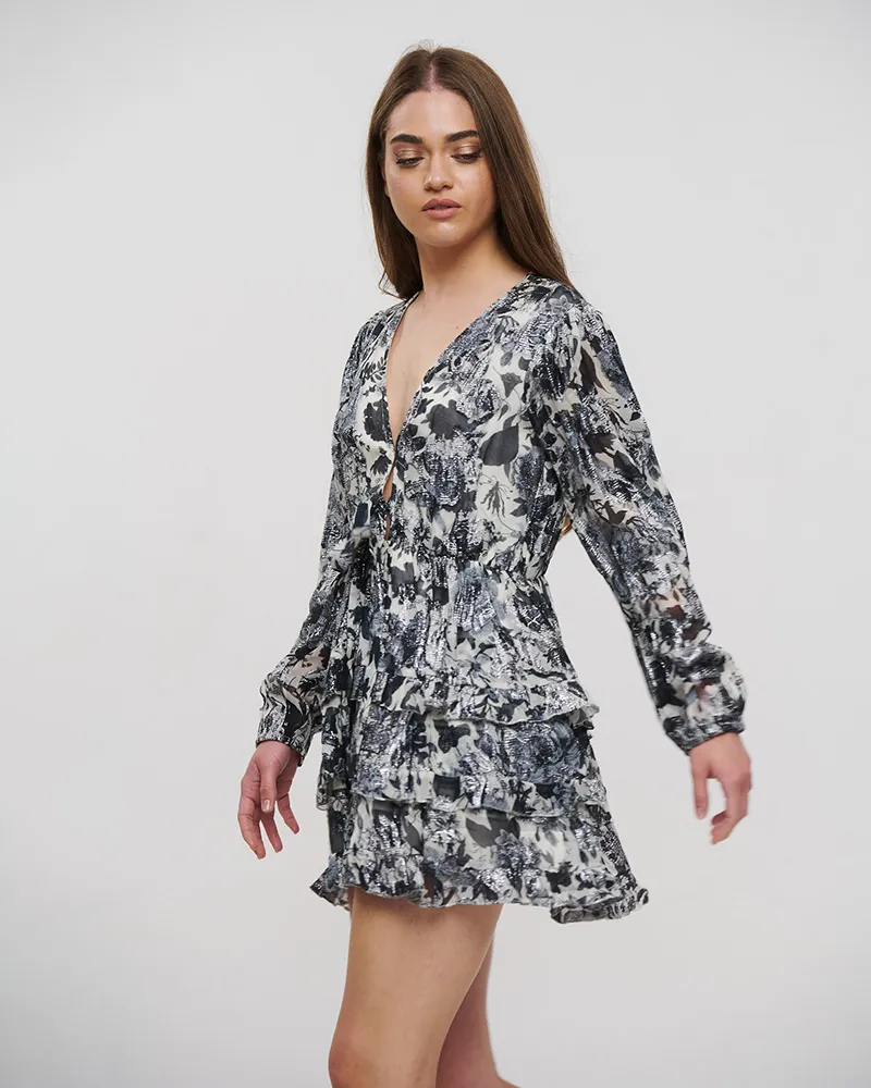 ΦΟΡΕΜΑ ΚΟΝΤΟ ΜΕ ΜΑΚΡΥ ΜΑΝΙΚΙ ΑΣΠΡΟΜΑΥΡΟ ΜΕ LUREX ONE SIZE (VISCOSE GEORGETTE)