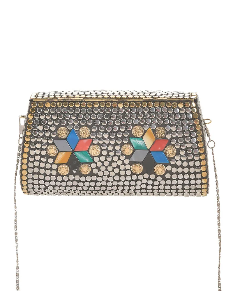 ΤΣΑΝΤΑΚΙ ΜΕΤΑΛΛΙΚΟ ΑΣΗΜΙ/ΧΡΥΣΟ ΜΕ ΠΟΛΥΧΡΩΜΕΣ ΠΕΤΡΕΣ ΚΑΙ ΑΛΥΣΙΔΑ 20X6X10/50