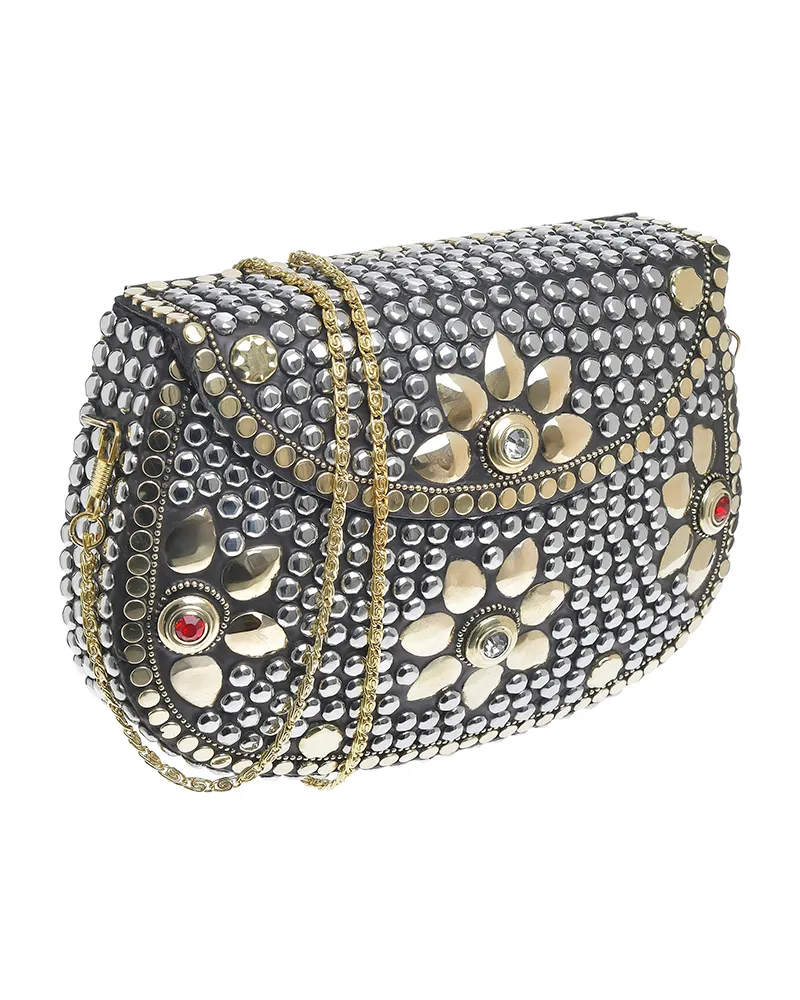 ΤΣΑΝΤΑΚΙ ΜΕΤΑΛΛΙΚΟ ΑΣΗΜΙ ΜΕ ΧΡΥΣΕΣ ΛΕΠΤΟΜΕΡΕΙΕΣ ΚΑΙ ΑΛΥΣΙΔΑ ΤΣΑΝΤΑΚΙ ΜΕΤΑΛΛΙΚΟ ΑΣΗΜΙ ΜΕ ΧΡΥΣΕΣ ΛΕΠΤΟΜΕΡΕΙΕΣ ΚΑΙ ΑΛΥΣΙΔΑ