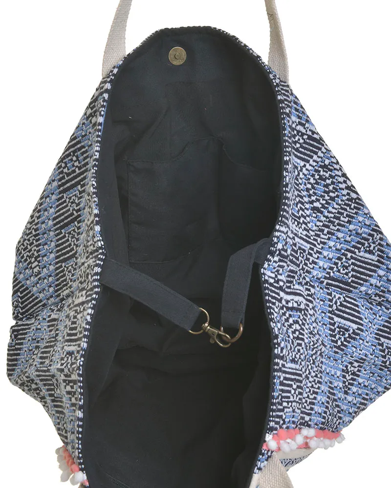 ΤΣΑΝΤΑ ΥΦΑΣΜΑΤΙΝΗ ''MATI'' ΣΕ ΜΠΛΕ ΧΡΩΜΑ ΜΕ ΧΑΝΤΡΕΣ (100% COTTON) 38X11X34/58