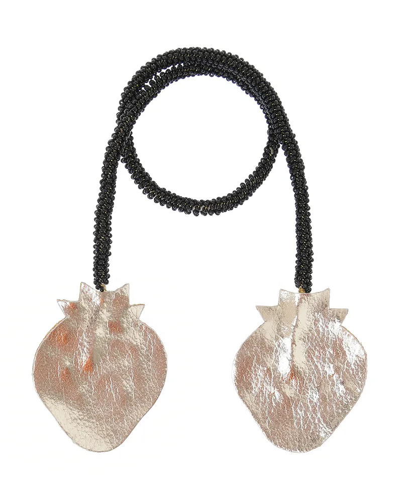 ΑΞΕΣΟΥΑΡ ΓΙΑ ΤΣΑΝΤΑ ΠΟΥ ΔΕΝΕΙ ΜΕ ΦΡΑΟΥΛΕΣ