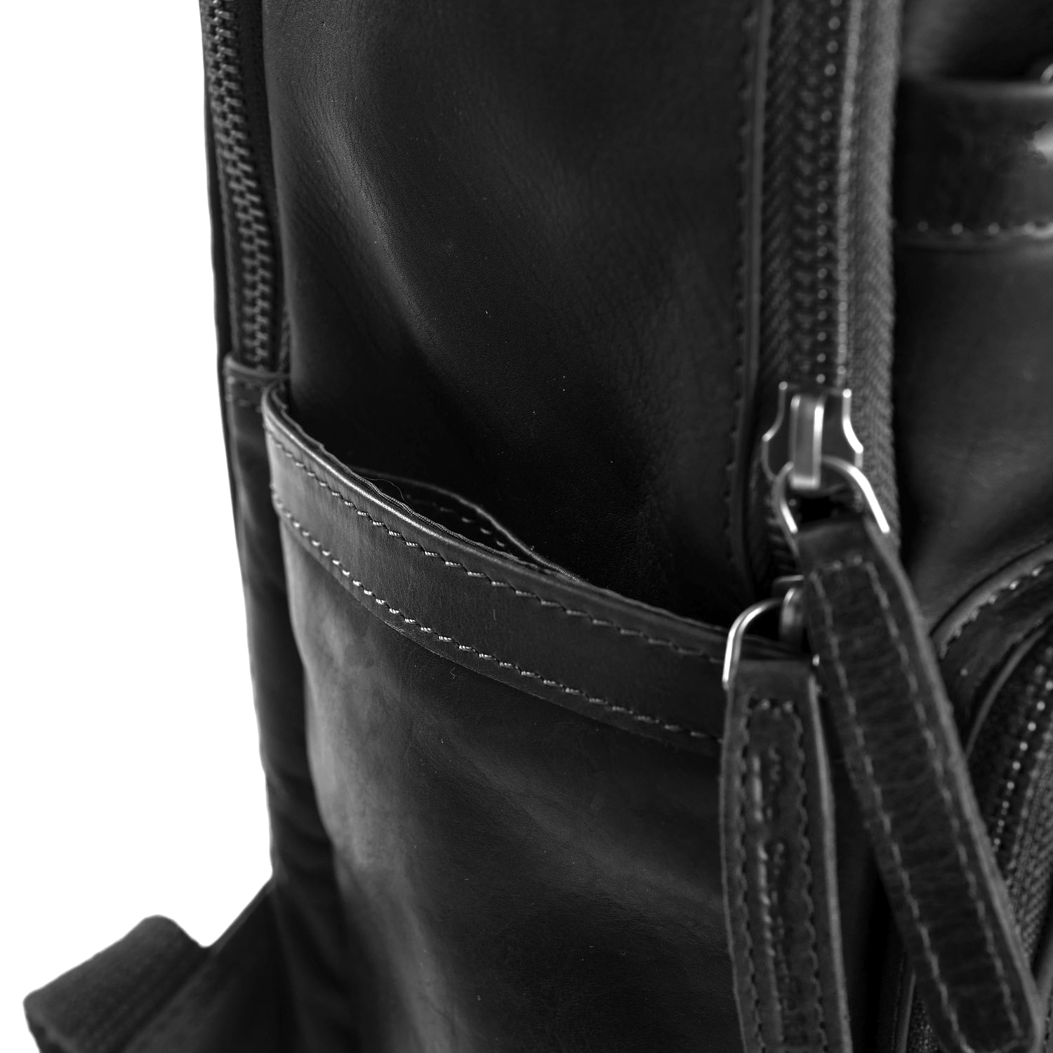 Chesterfield Leather Backpack Austin Black