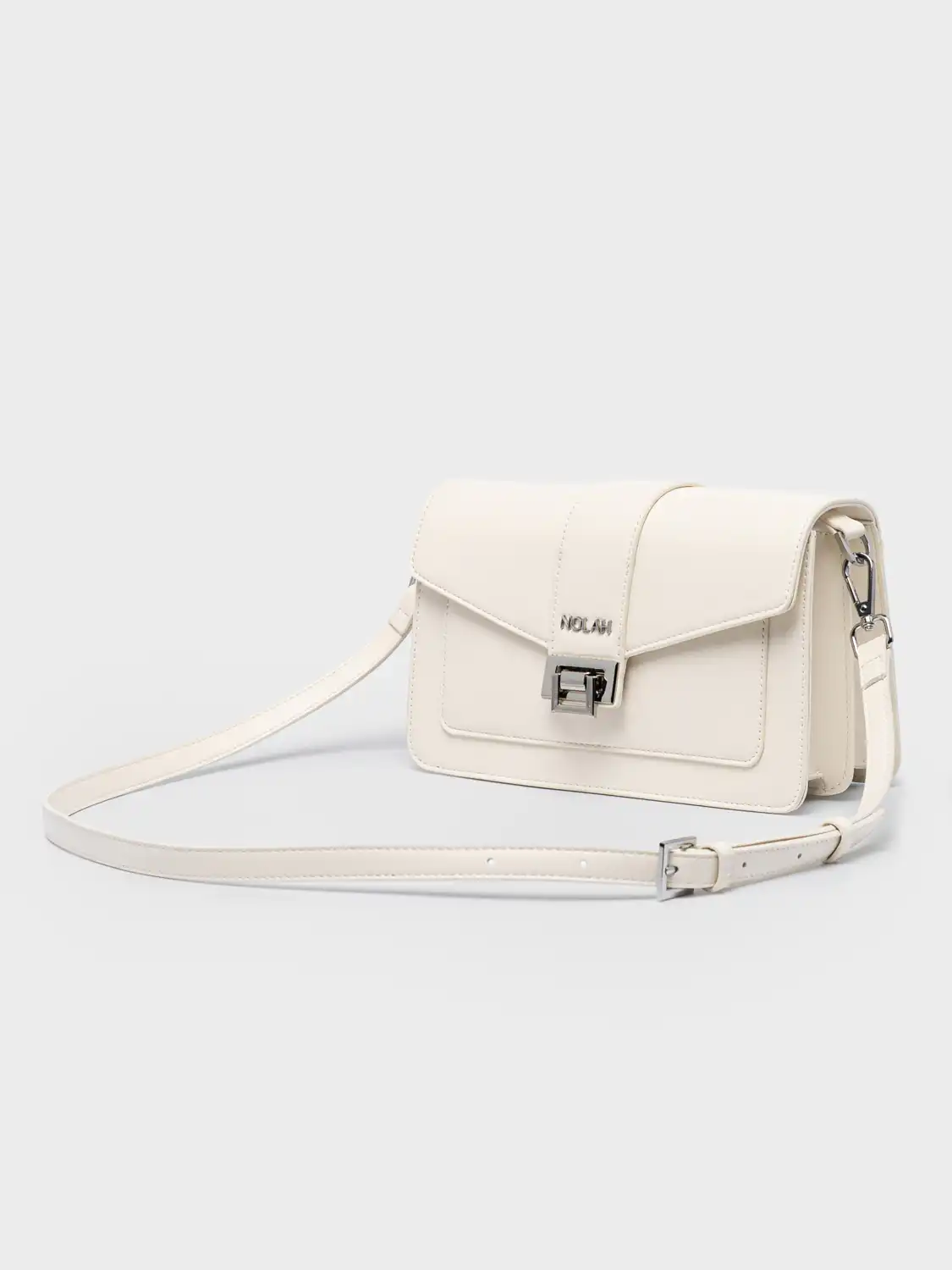 Danny Offwhite – Silver Danny Offwhite – Silver