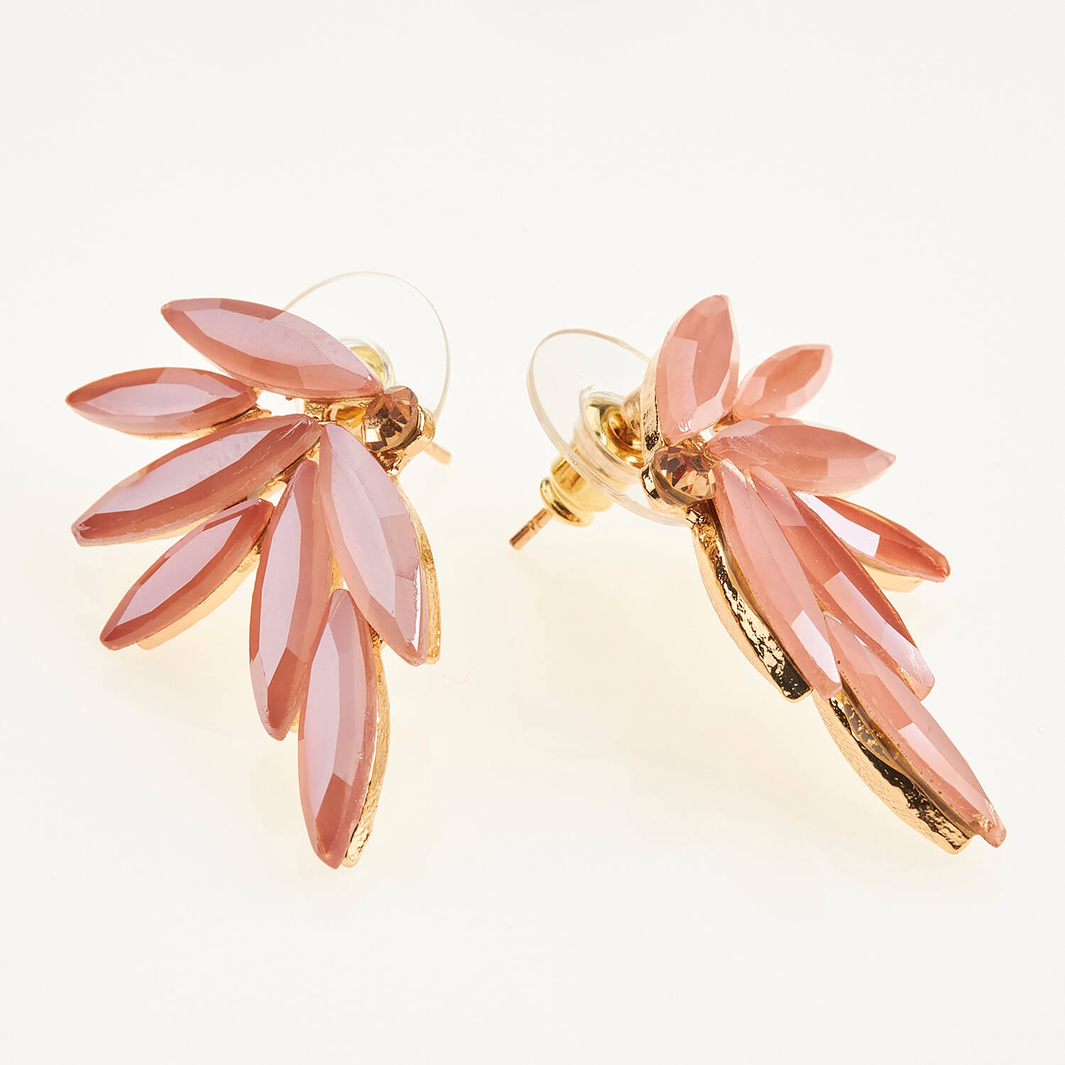 Sequoia Γυναικείο ατσάλινο Υποαλλεργικό σκουλαρίκι με πέτρες μπεζ Sequoia Γυναικείο ατσάλινο Υποαλλεργικό σκουλαρίκι με πέτρες μπεζ