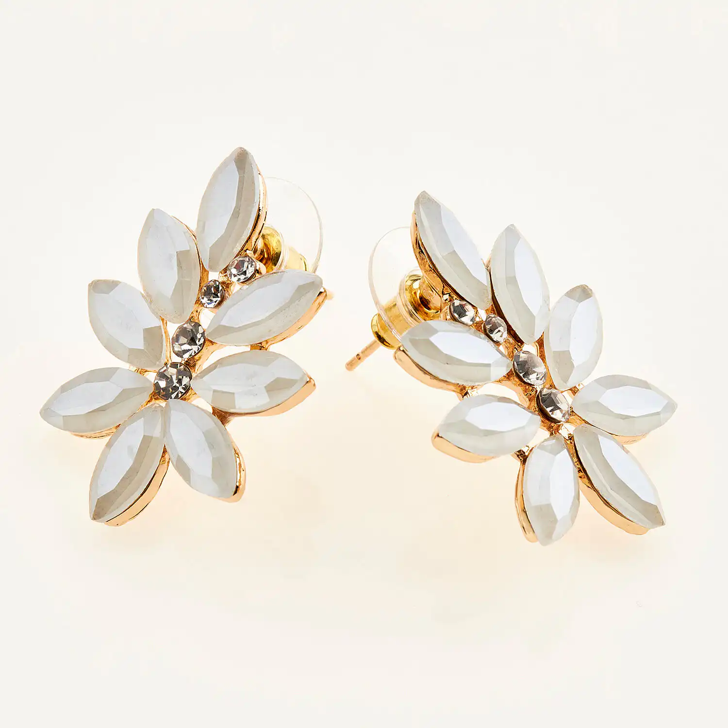 Sequoia Γυναικείο ατσάλινο Υποαλλεργικό σκουλαρίκι με πέτρες λευκό