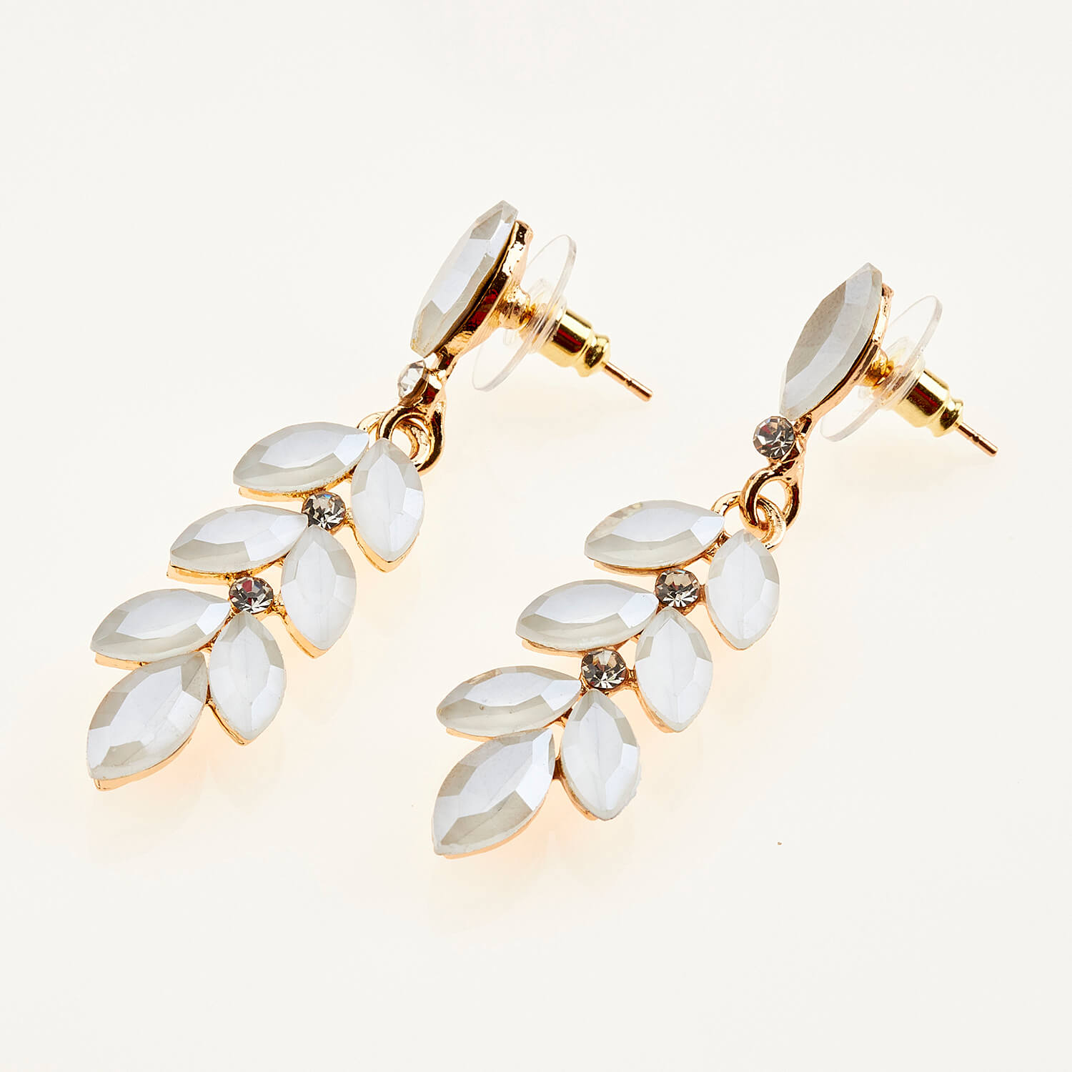 Sequoia Γυναικείο ατσάλινο Υποαλλεργικό σκουλαρίκι με πέτρες λευκό Sequoia Γυναικείο ατσάλινο Υποαλλεργικό σκουλαρίκι με πέτρες λευκό