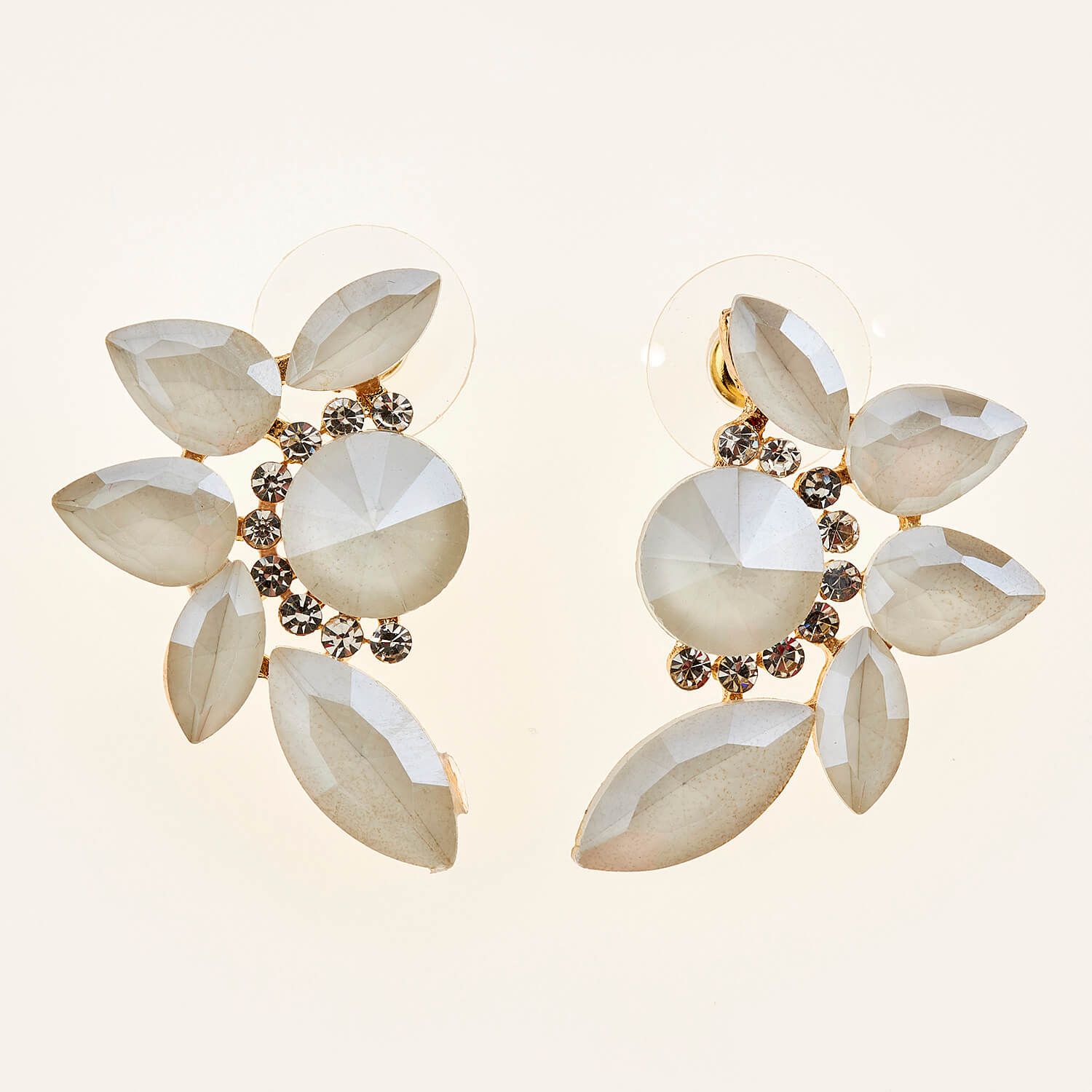 Sequoia Γυναικείο ατσάλινο Υποαλλεργικό σκουλαρίκι με πέτρες λευκό Sequoia Γυναικείο ατσάλινο Υποαλλεργικό σκουλαρίκι με πέτρες λευκό