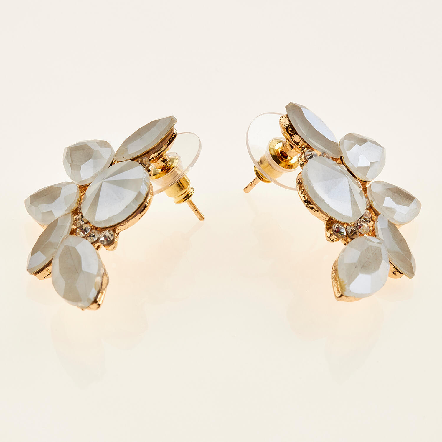 Sequoia Γυναικείο ατσάλινο Υποαλλεργικό σκουλαρίκι με πέτρες λευκό Sequoia Γυναικείο ατσάλινο Υποαλλεργικό σκουλαρίκι με πέτρες λευκό