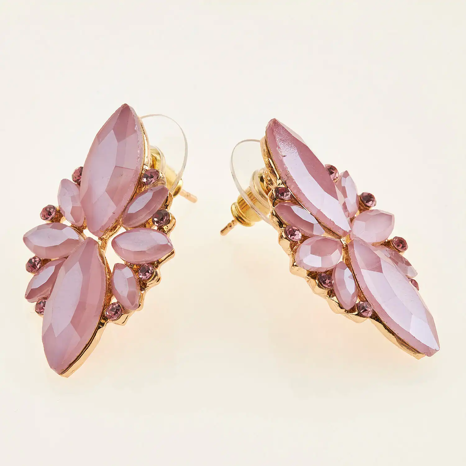 Sequoia Γυναικείο ατσάλινο Υποαλλεργικό σκουλαρίκι με πέτρες ροζ Sequoia Γυναικείο ατσάλινο Υποαλλεργικό σκουλαρίκι με πέτρες ροζ