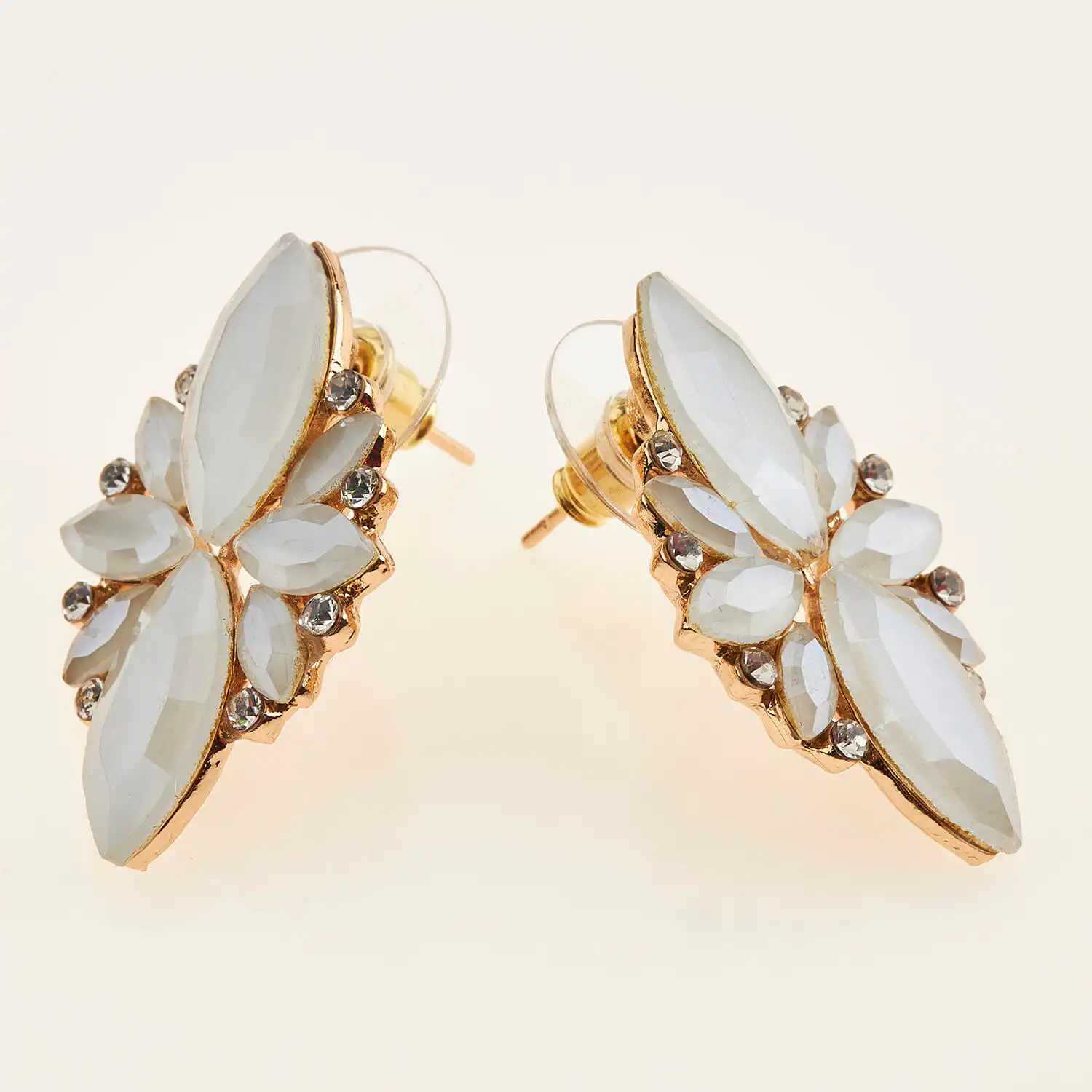 Sequoia Γυναικείο ατσάλινο Υποαλλεργικό σκουλαρίκι με πέτρες λευκό Sequoia Γυναικείο ατσάλινο Υποαλλεργικό σκουλαρίκι με πέτρες λευκό