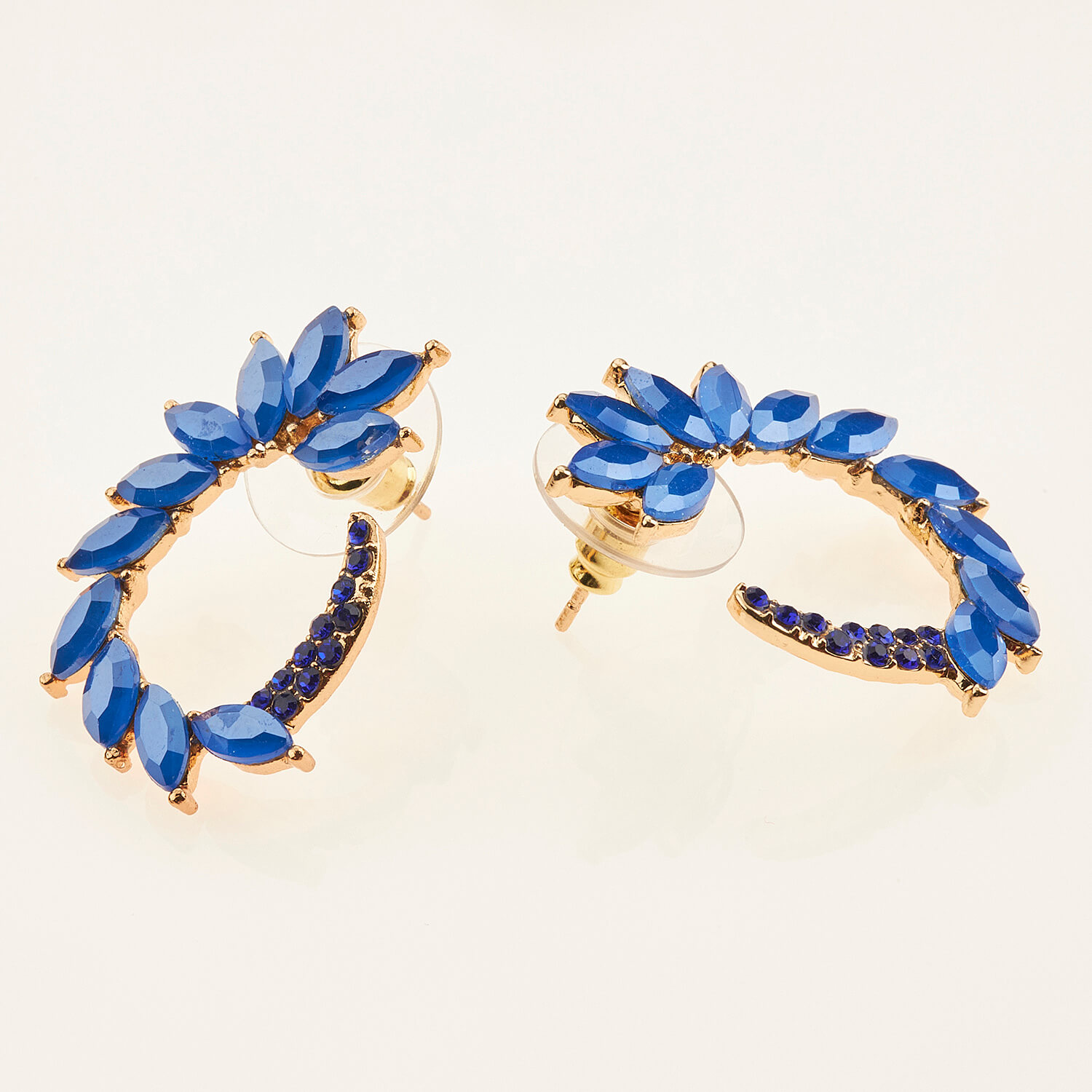 Sequoia Γυναικείο ατσάλινο Υποαλλεργικό σκουλαρίκι με πέτρες μπλε Sequoia Γυναικείο ατσάλινο Υποαλλεργικό σκουλαρίκι με πέτρες μπλε