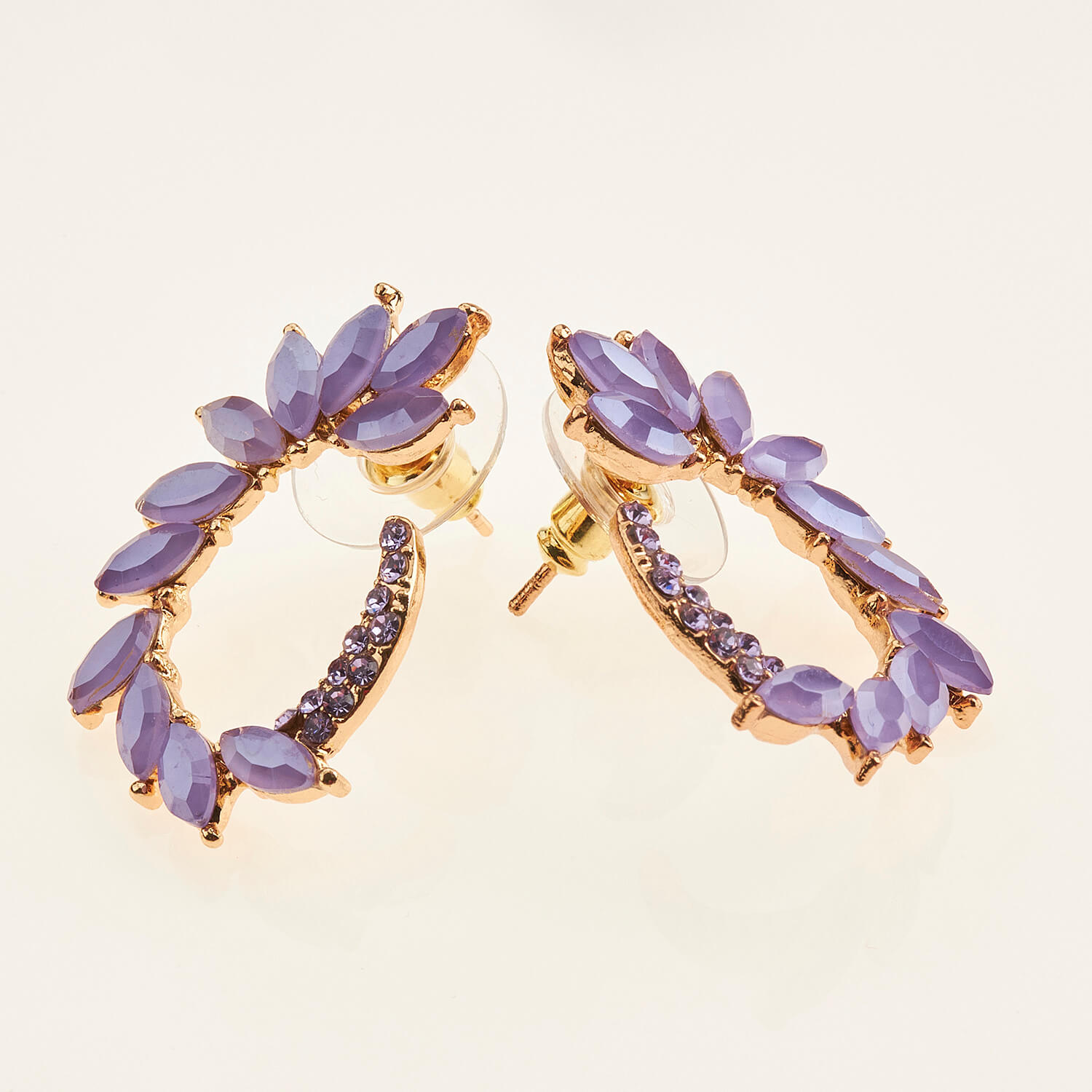 Sequoia Γυναικείο ατσάλινο Υποαλλεργικό σκουλαρίκι με πέτρες μωβ Sequoia Γυναικείο ατσάλινο Υποαλλεργικό σκουλαρίκι με πέτρες μωβ