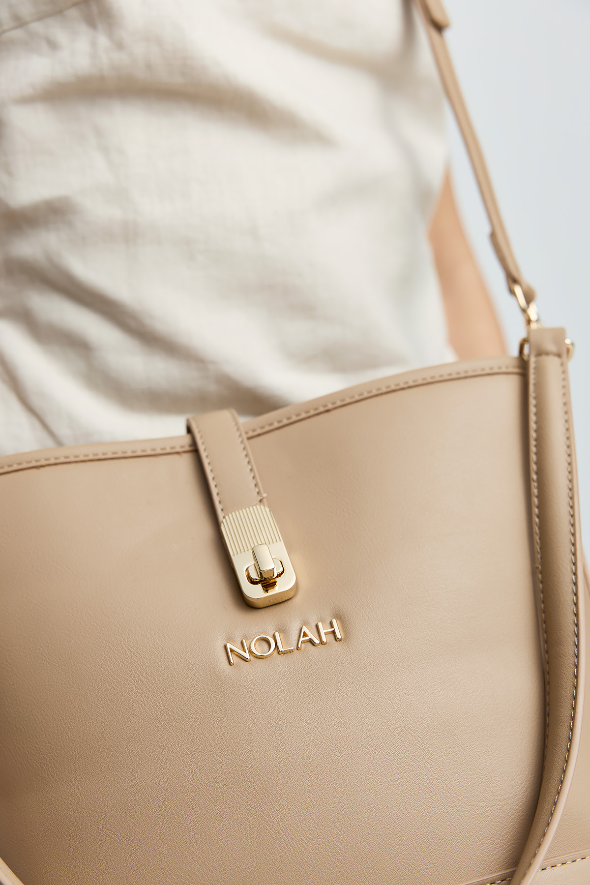 Evelina Beige Light Gold