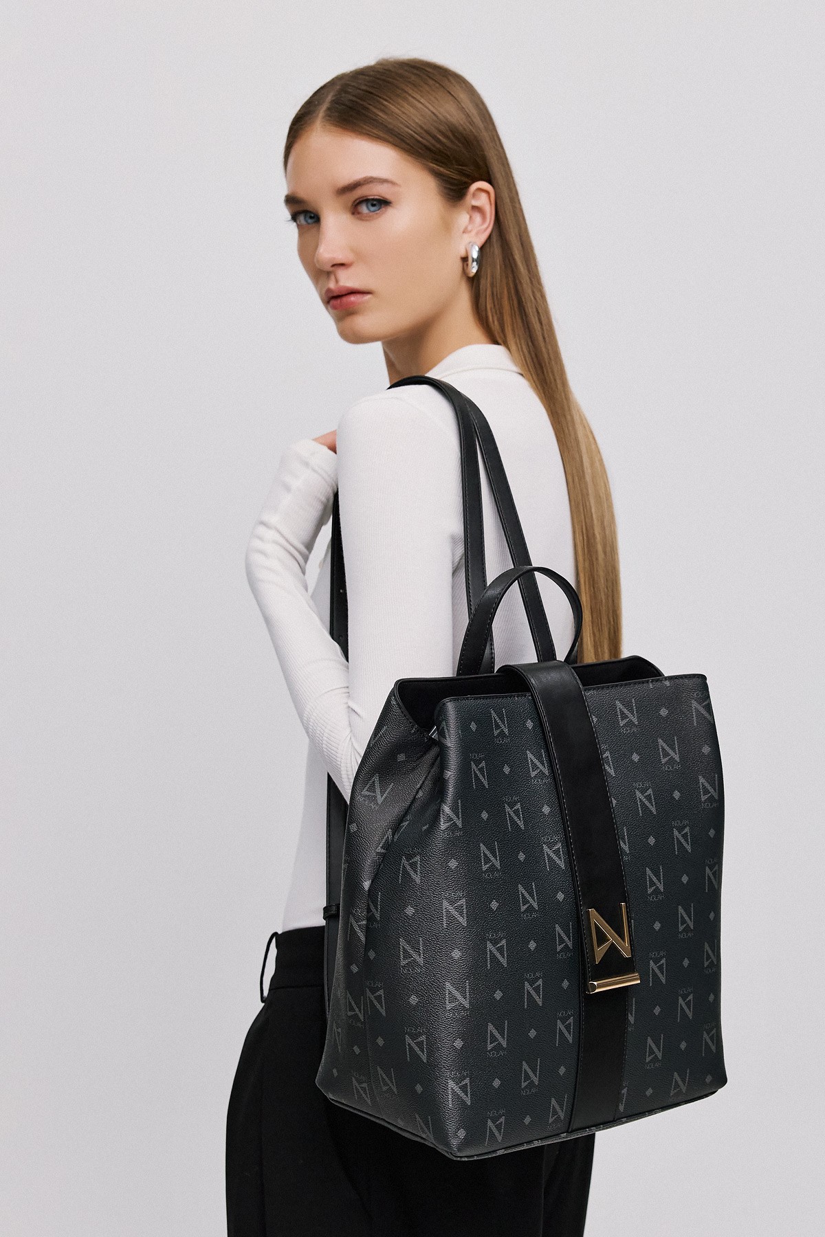 Heron Black Light Gold