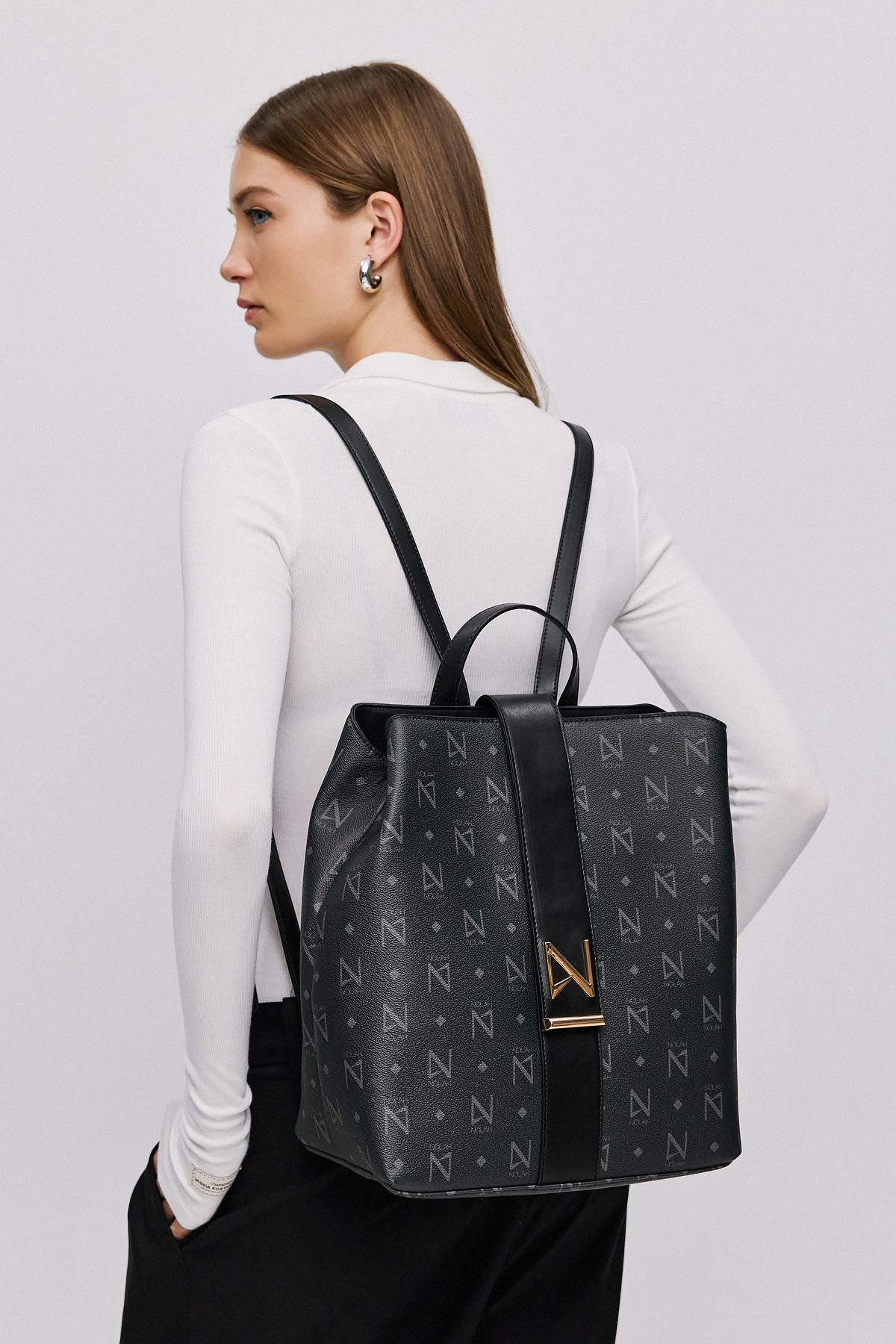 Heron Black Light Gold