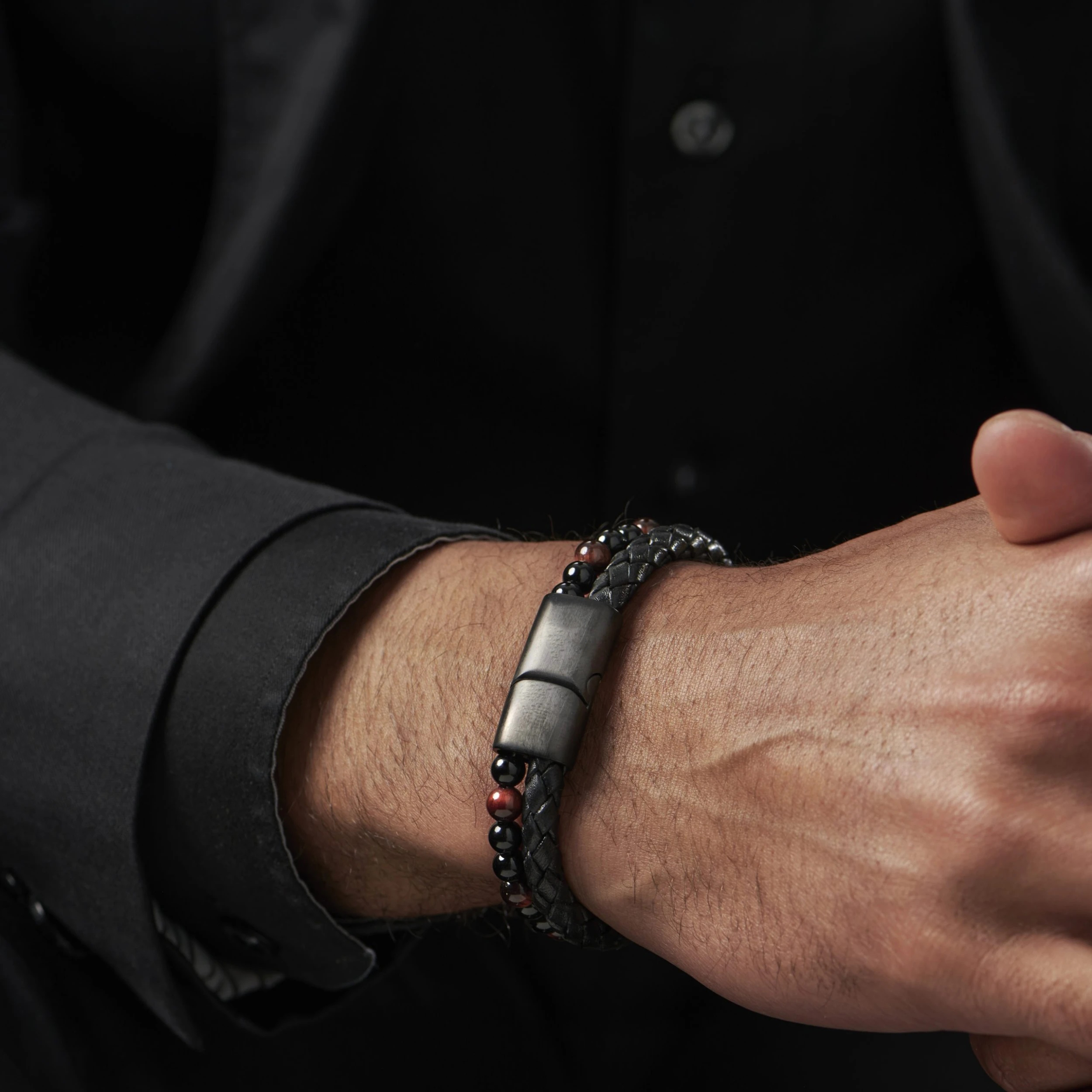 Sequoia Ανδρικό Βραχιόλι με Μάτι Τίγρης , Ατσάλι και Δέρμα MBR-0005 Βαθύ κόκκινο