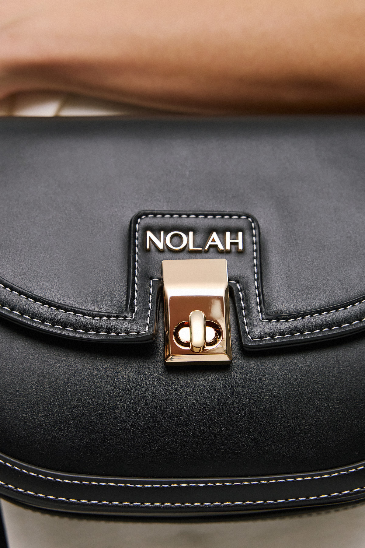 Madrid Black Light Gold