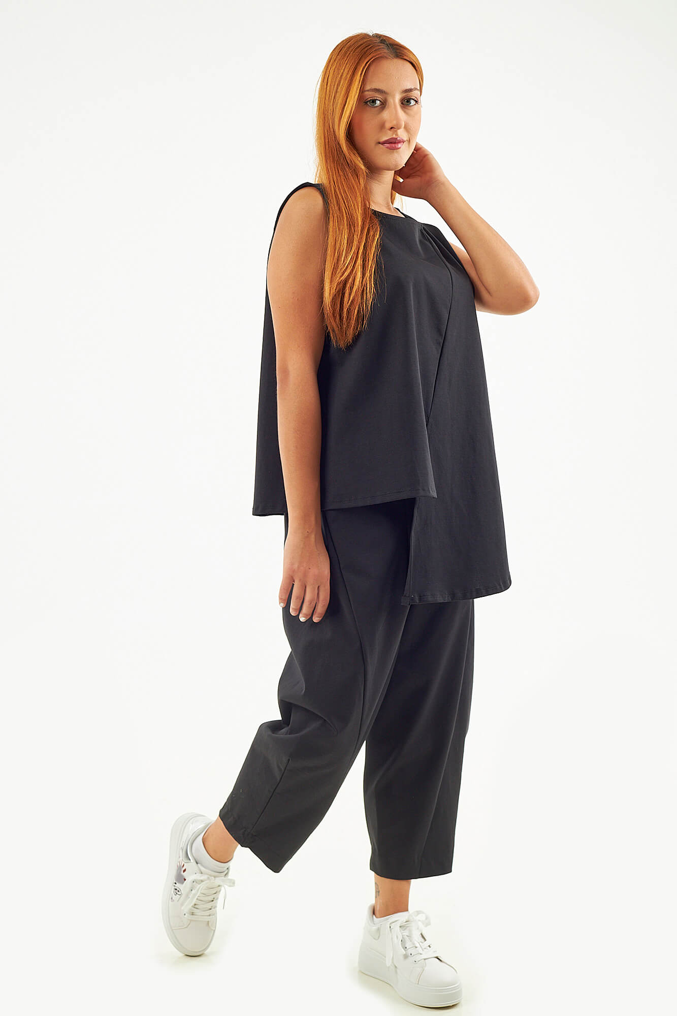 Sequoia Μοντέρνο Γυναικείο Oversize Σετ Ασύμμετρη Αμάνικη Μπλούζα με Παντελόνι 33-41096 Γκρι