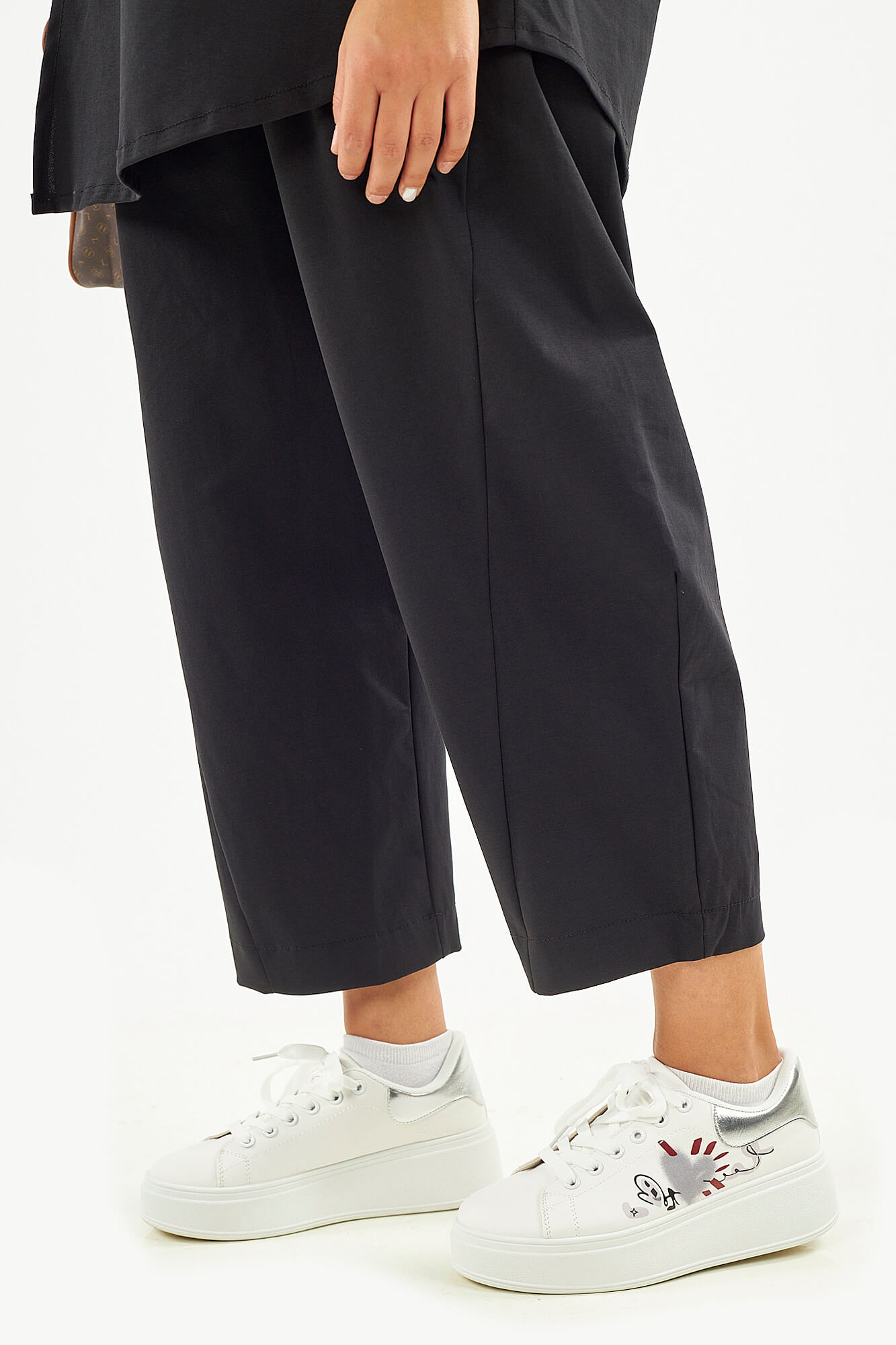 Sequoia Μοντέρνο Γυναικείο Oversize Σετ Ασύμμετρη Αμάνικη Μπλούζα με Παντελόνι 33-41096 Μαύρο Sequoia Μοντέρνο Γυναικείο Oversize Σετ Ασύμμετρη Αμάνικη Μπλούζα με Παντελόνι 33-41096 Μαύρο