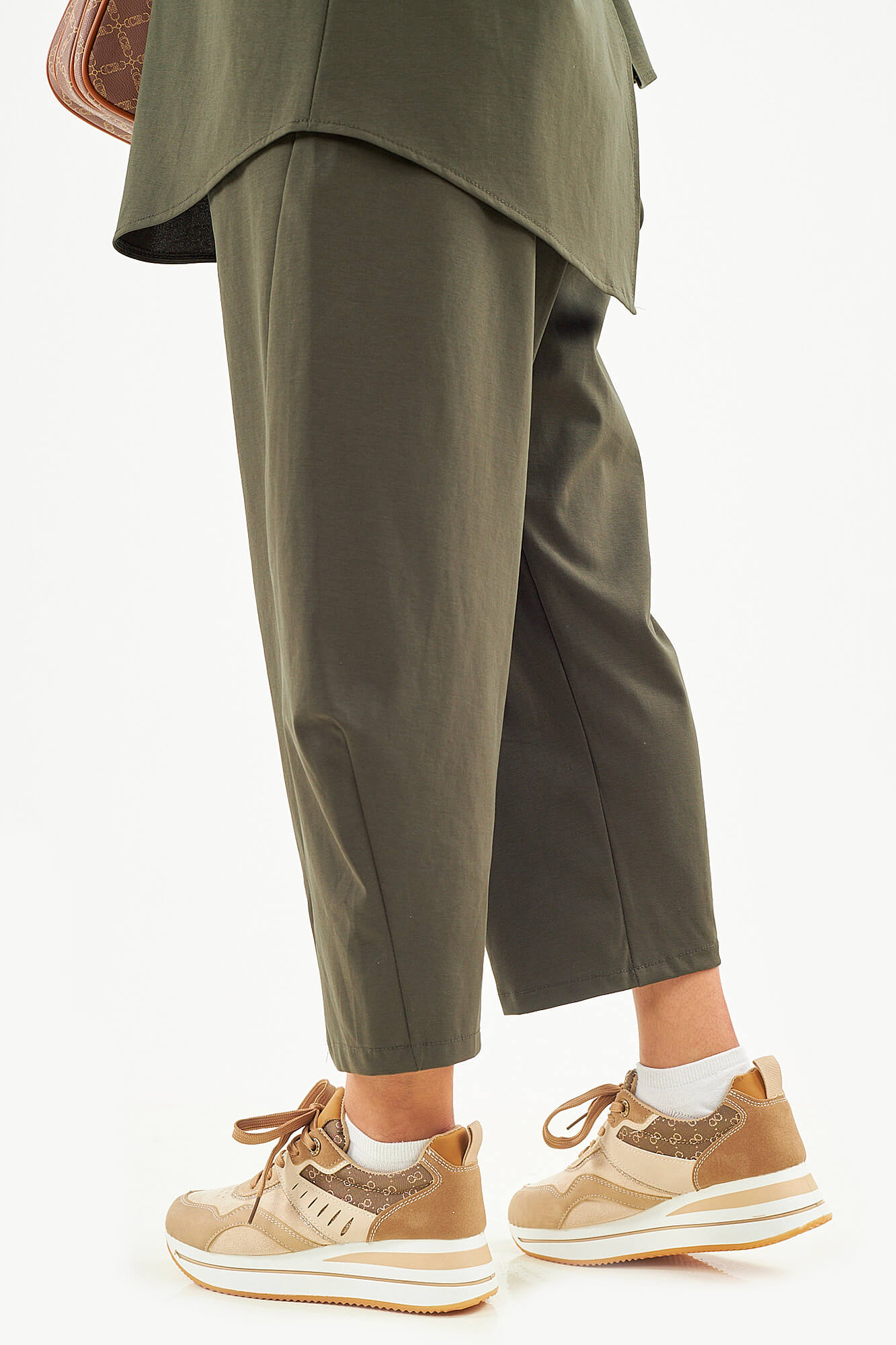 Sequoia Μοντέρνο Γυναικείο Oversize Σετ Ασύμμετρη Αμάνικη Μπλούζα με Παντελόνι 33-41096 Λαδί Sequoia Μοντέρνο Γυναικείο Oversize Σετ Ασύμμετρη Αμάνικη Μπλούζα με Παντελόνι 33-41096 Λαδί