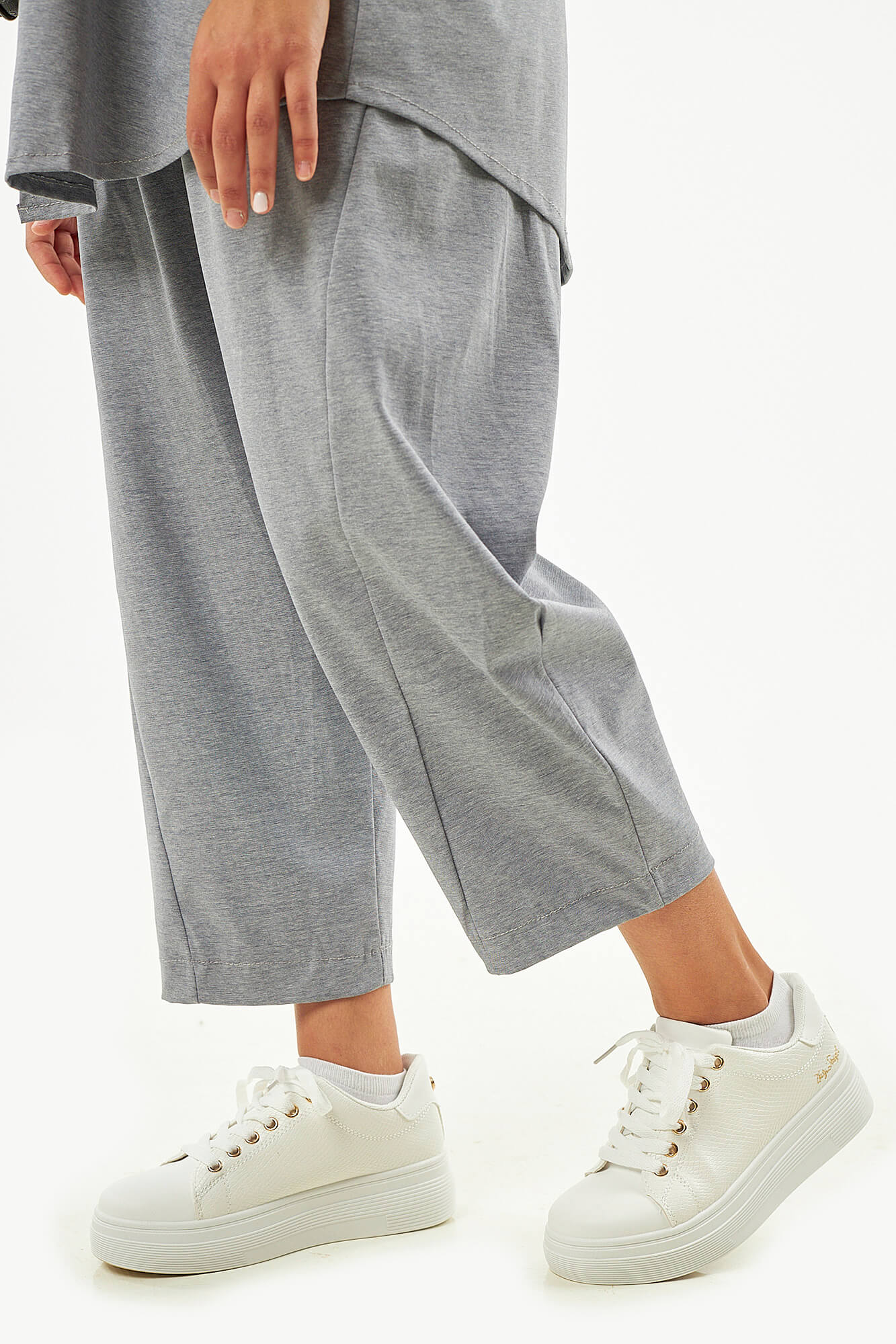 Sequoia Μοντέρνο Γυναικείο Oversize Σετ Ασύμμετρη Αμάνικη Μπλούζα με Παντελόνι 33-41096 Γκρι