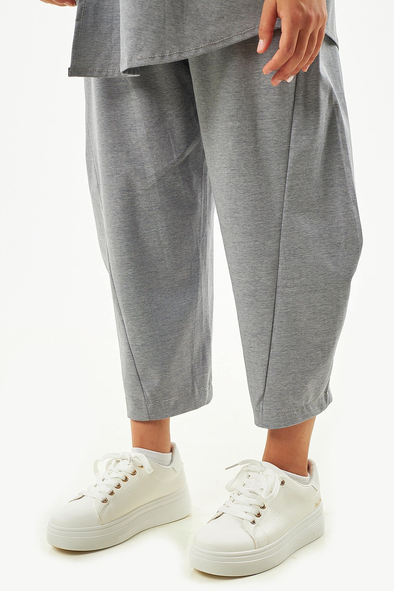 Sequoia Μοντέρνο Γυναικείο Oversize Σετ Ασύμμετρη Αμάνικη Μπλούζα με Παντελόνι 33-41096 Γκρι