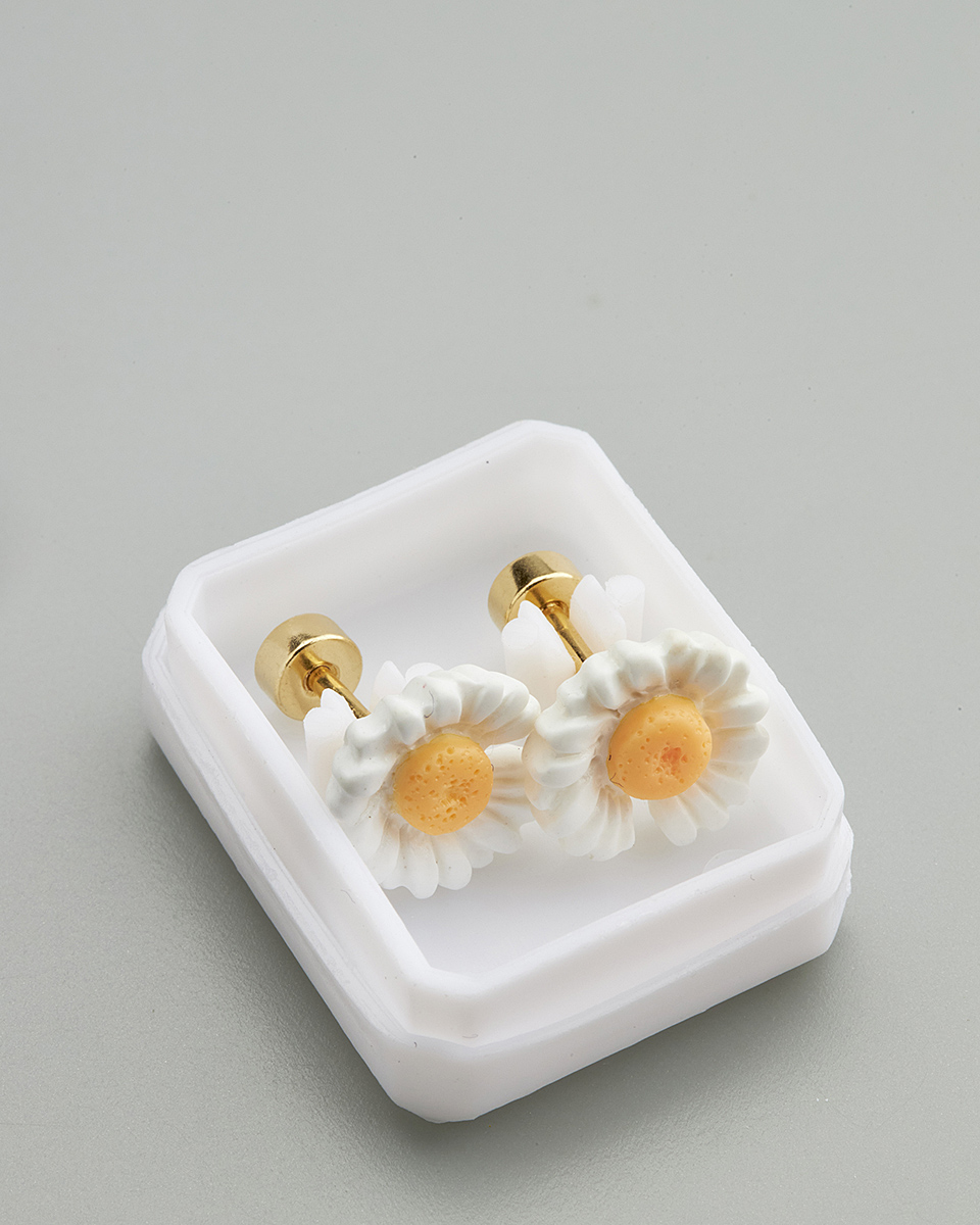 Sequoia Παιδικό Υποαλλεργικό Επιχρυσωμένο Ατσάλινο Σκουλαρίκι Ζέρμπερα Άσπρο