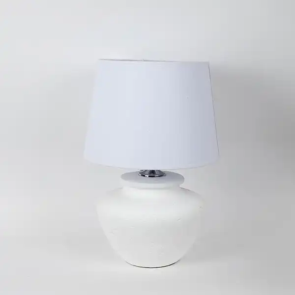 ΕΠΙΤΡΑΠΕΖΙΟ ΦΩΤΙΣΤΙΚΟ ΜΕ ΥΦΑΣΜΑΤΙΝΟ ΚΑΠΕΛΟ ΚΕΡΑΜΙΚΟ ΛΕΥΚΟ 27x27x53cm