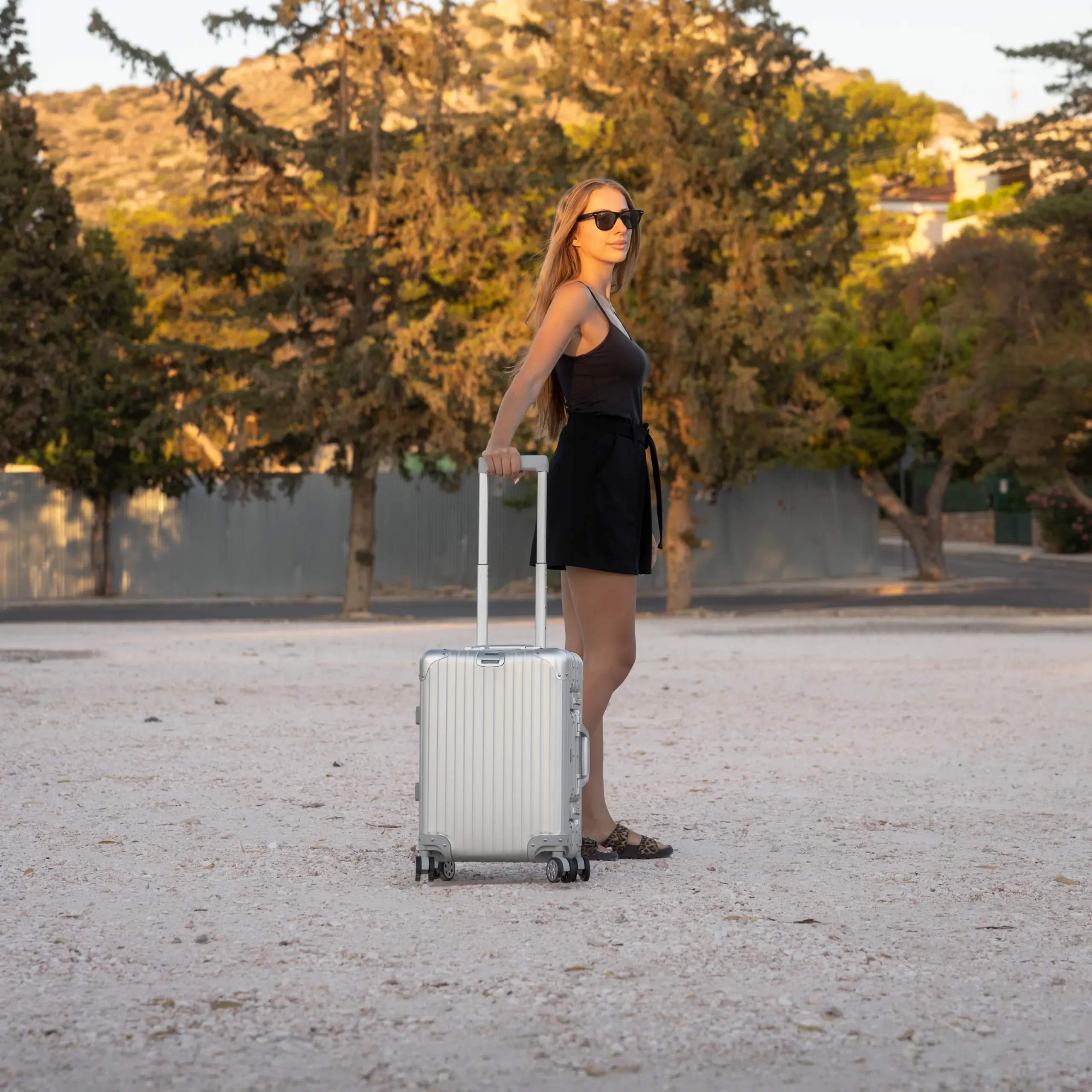 Βαλίτσα καμπίνας Αλουμινίου Newcom N1526/50 ασημί