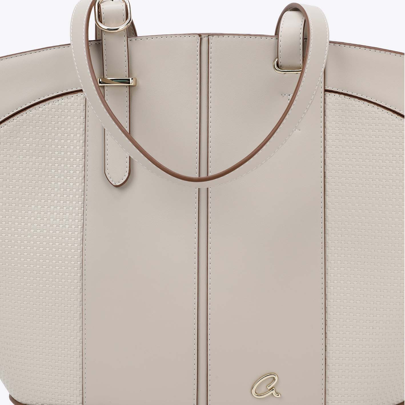 ΤΣΑΝΤΑ ΩΜΟΥ ΜΕ ΑΝΑΓΛΥΦΕΣ ΛΕΠΤΟΜΕΡΕΙΕΣ ΕΚΡΟΥ