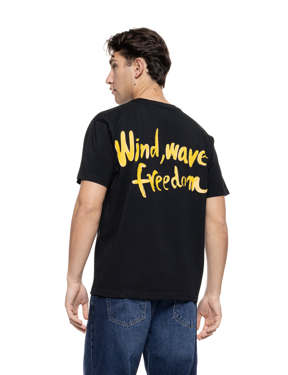 Smart Ανδρικό oversized μπλουζάκι με τύπωμα "wind, waves, freedom" 55-206-001 BLACK